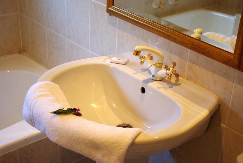 Lyngrove Wines & Guesthouse ステレンボッシュ 部屋 写真